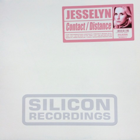 Jesselyn - Contact / Distance